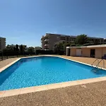 Les Pins 4 People Pool Garage בית נופש