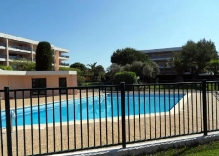 Les Pins 4 People Pool Garage * Juan-les-Pins