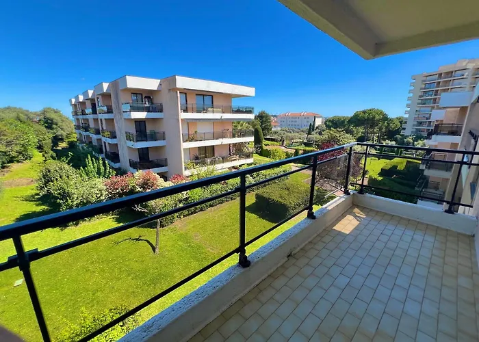 Les Pins 4 People Pool Garage Holiday home